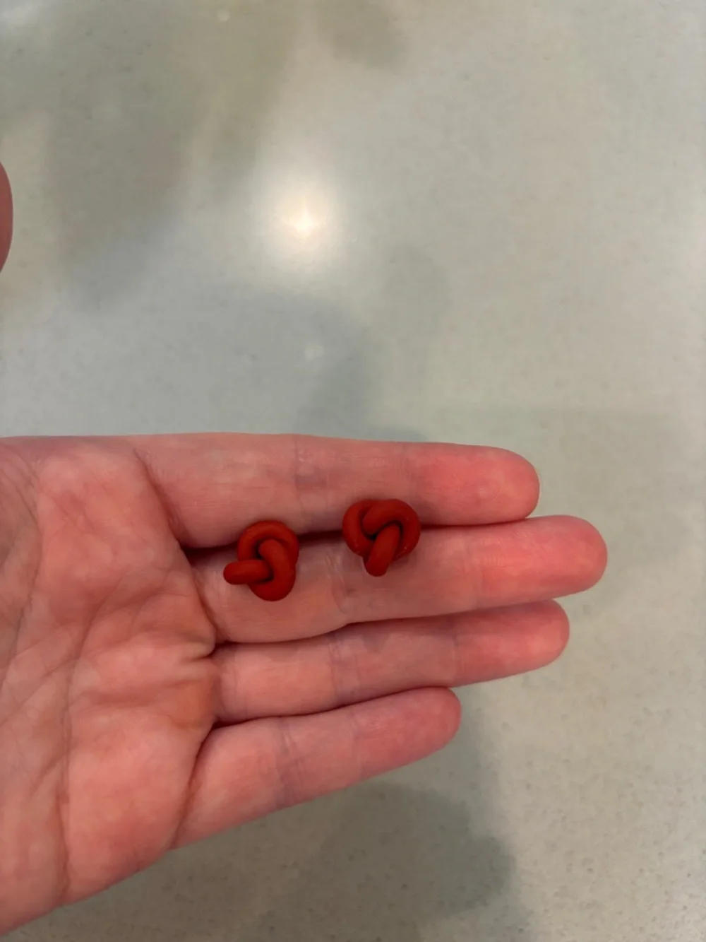 Clay Knot Lightweight Stud Earring Set — Navy, Red, Light Blue, Peach - Picture 5 of 8